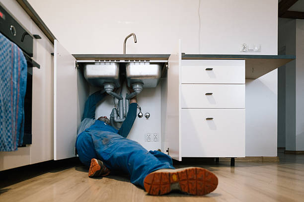 Professional Leak Detection technician working in Remington, IN